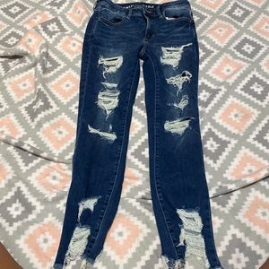 Ripped ankle length jeggings
